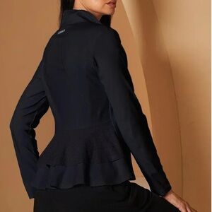 Womens’s Ruffle Golf Jacket